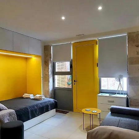 Bracket Apartment